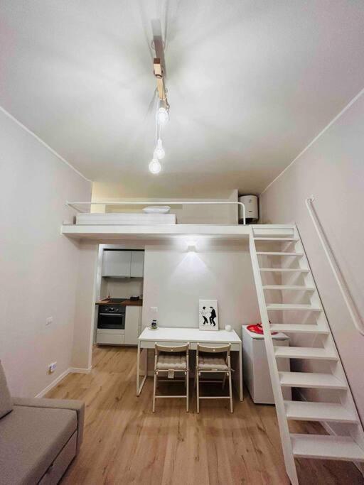 Studio Apartment Near Bocconi ミラノ エクステリア 写真