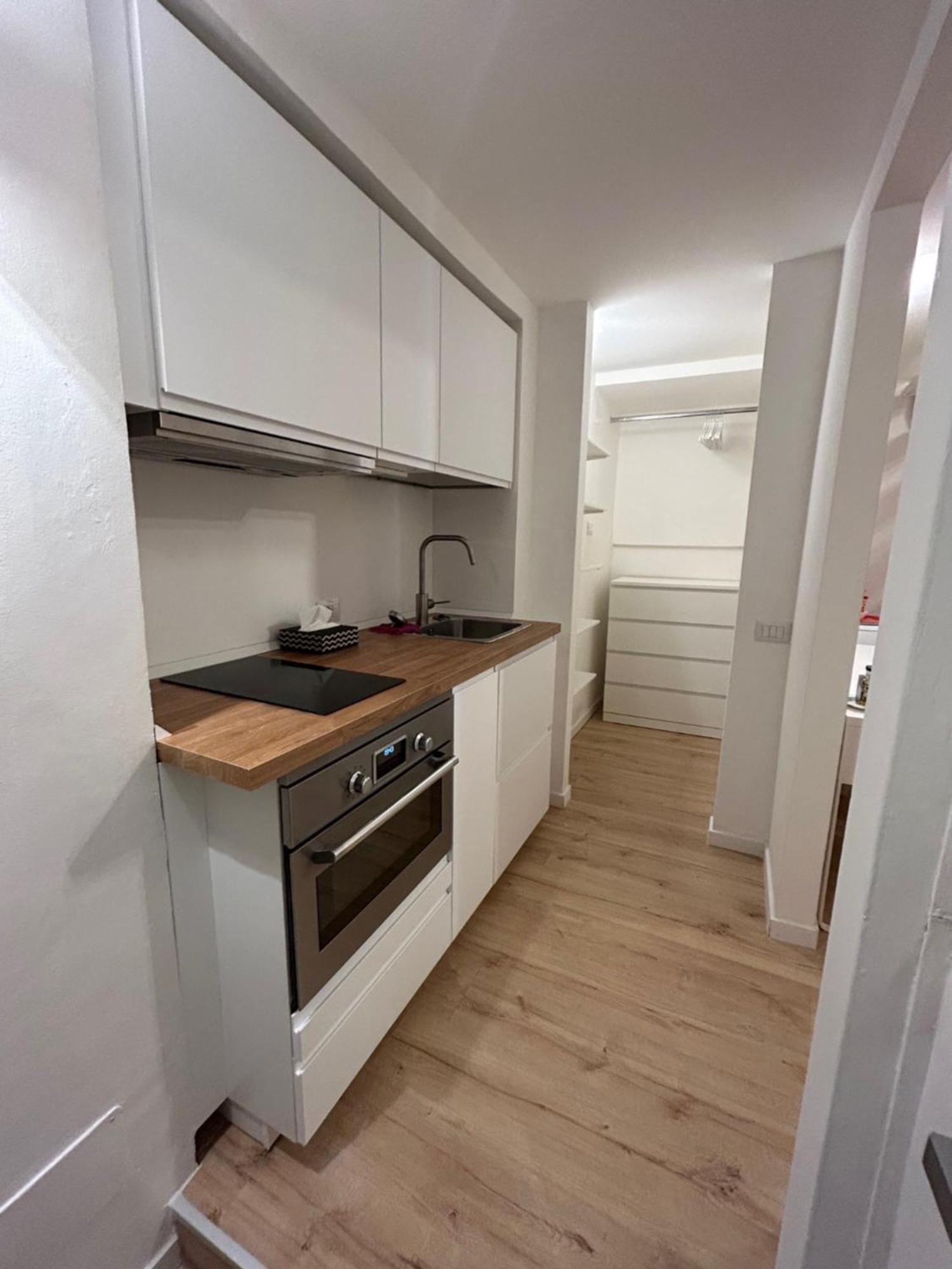 Studio Apartment Near Bocconi ミラノ エクステリア 写真